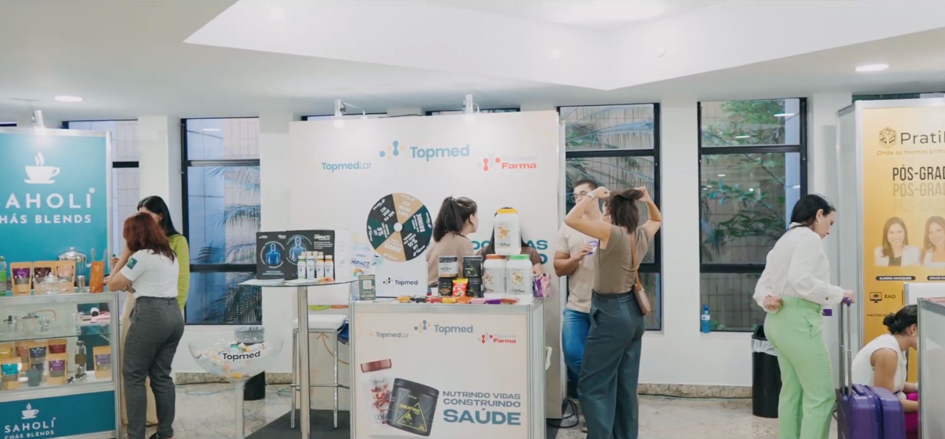 Expo CBNECP com estandes de marcas parceiras